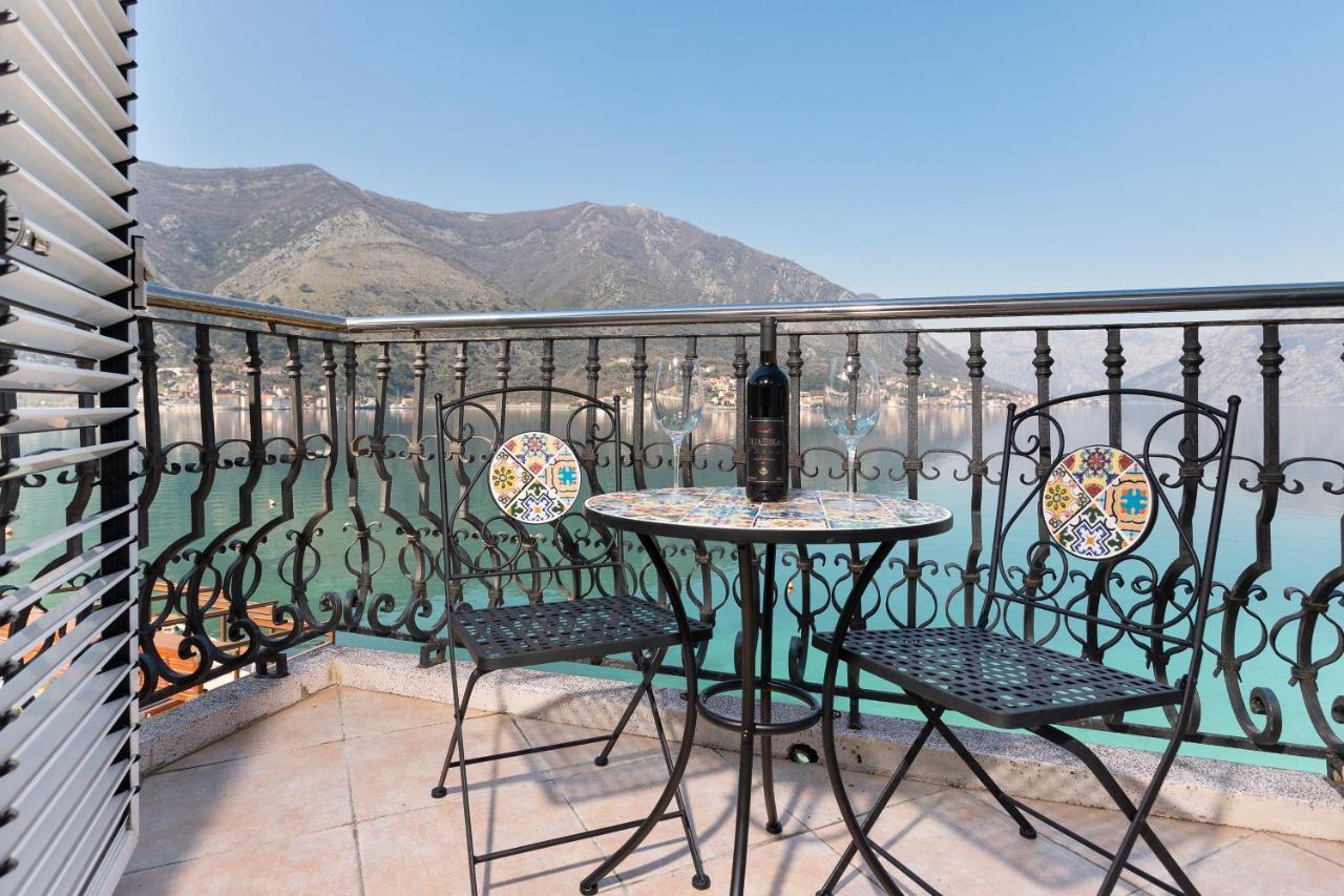 Promenade Rose Apartment Kotor Luaran gambar