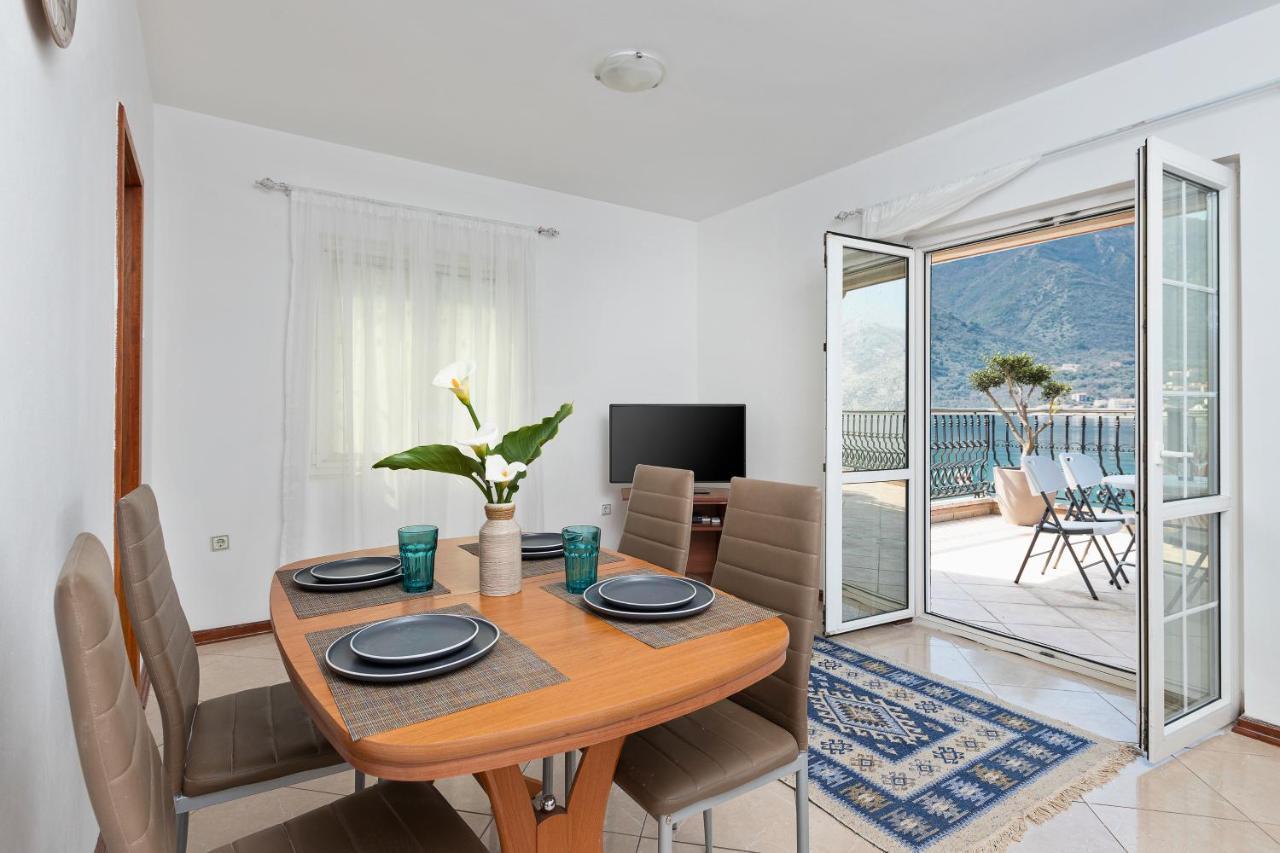 Promenade Rose Apartment Kotor Luaran gambar