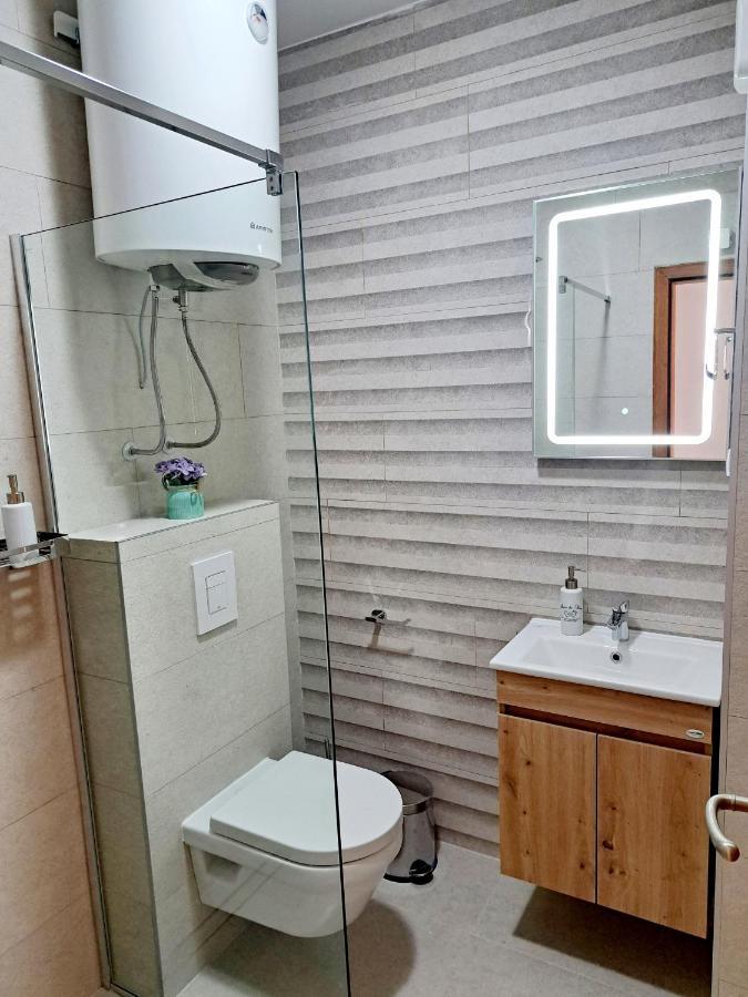 Promenade Rose Apartment Kotor Luaran gambar